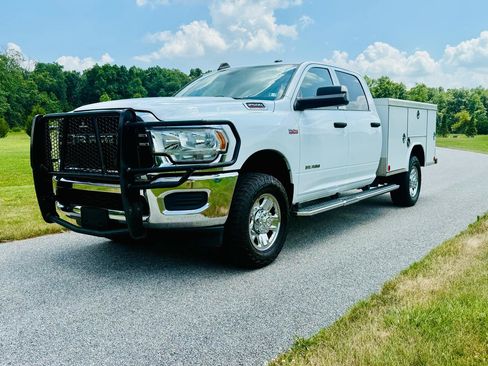 Used 2022 RAM 2500 Tradesman AWD/4WD image 1