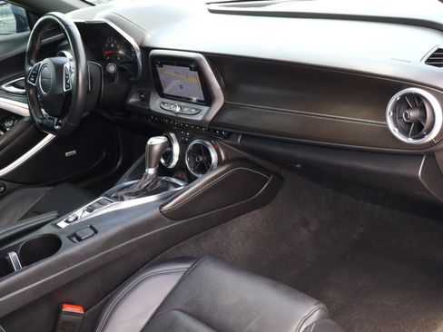 Used 2017 Chevrolet Camaro LT RWD image 15