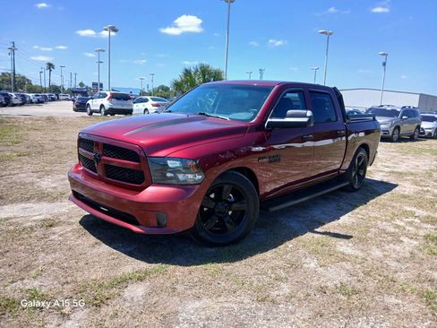 Used 2017 RAM 1500 Express w/ Express Value Package RWD image 2