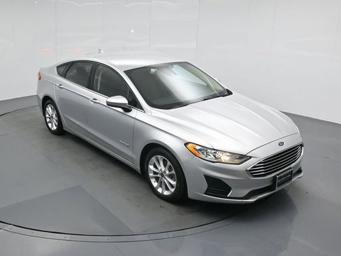 Certified 2019 Ford Fusion SE FWD image 37