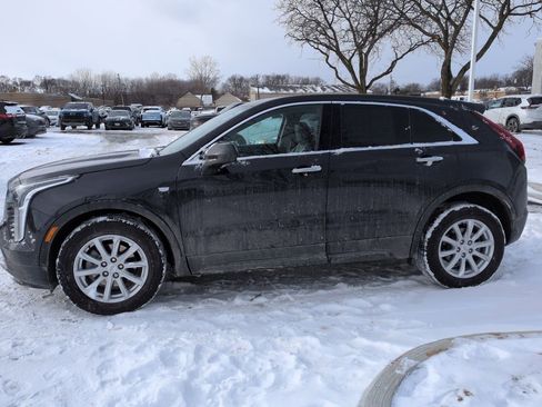 Certified 2023 Cadillac XT4 Luxury w/ Cold Weather Package image 3