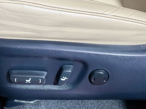 Used 2015 Toyota RAV4 Limited w/ Outdoor Package image 15