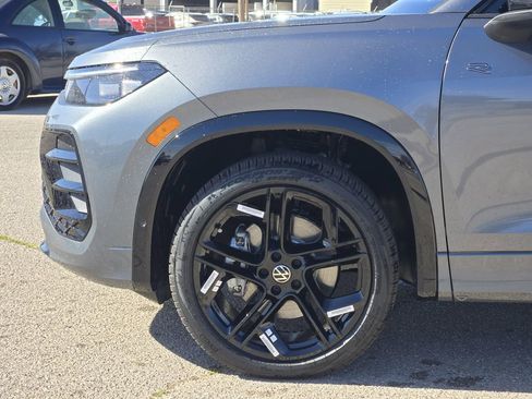 New 2026 Volkswagen Tiguan SE R-Line image 5