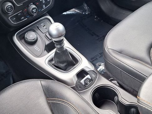 Used 2020 Jeep Compass Latitude image 25