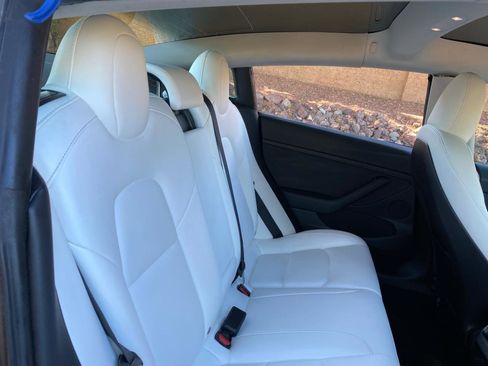 Used 2023 Tesla Model 3 Standard Range image 34