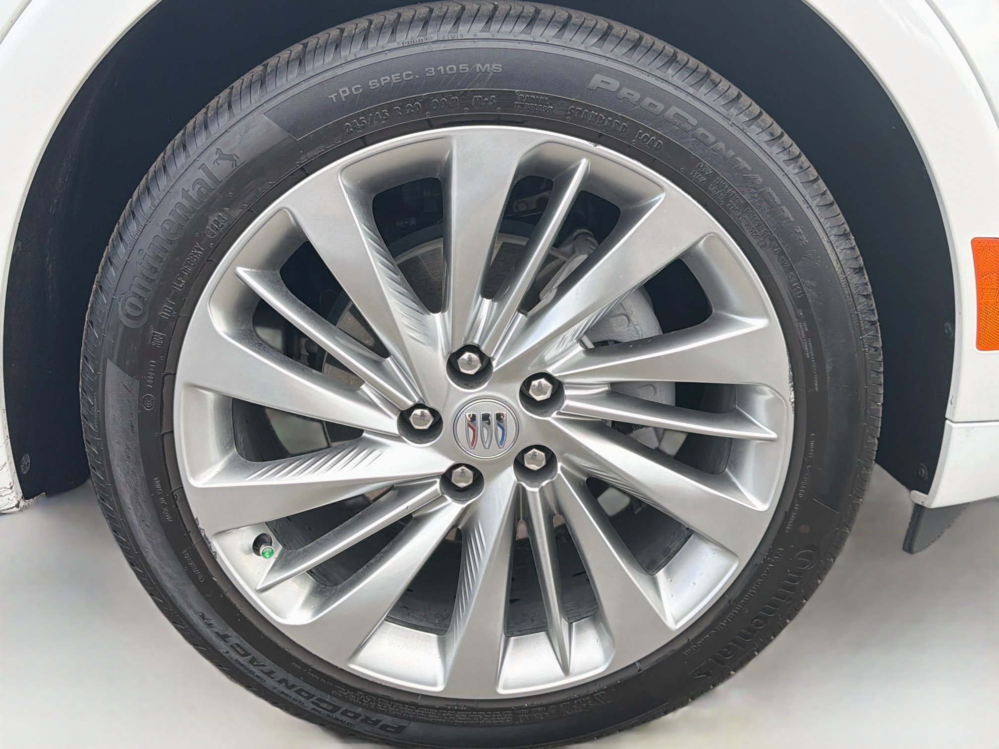 Used 2024 Buick Envision Avenir AWD/4WD image 33