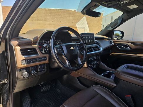 Used 2021 Chevrolet Tahoe High Country w/ Premium Package AWD/4WD image 12