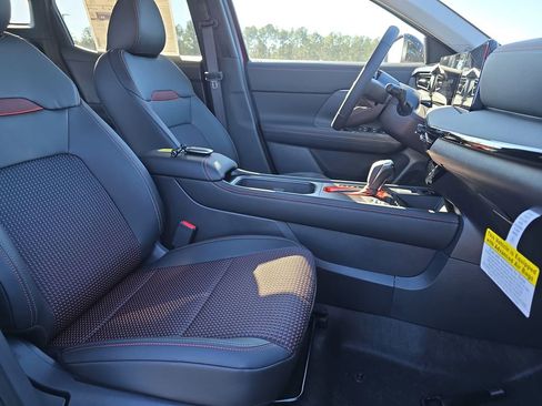 New 2026 Nissan Kicks SR w/ SR Premium Package image 12