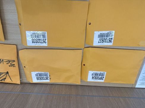 Certified 2024 Volvo XC90 T8 Ultimate w/ Lounge Package image 13