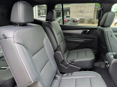 New 2026 Buick Enclave Preferred w/ Power Package AWD/4WD image 40