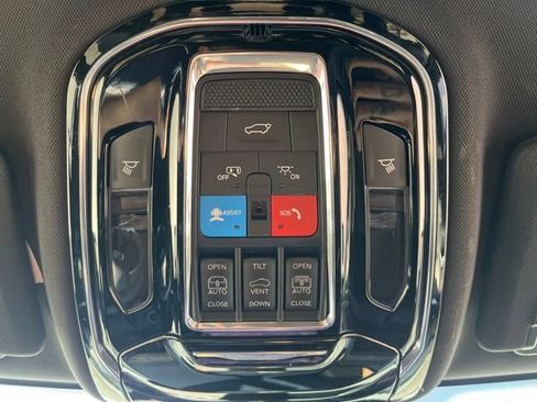 Used 2023 Jeep Grand Cherokee L Overland AWD/4WD image 19