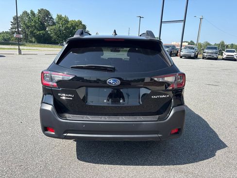 Used 2024 Subaru Outback Premium AWD/4WD image 7