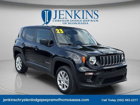 Certified 2023 Jeep Renegade Latitude AWD/4WD image 1