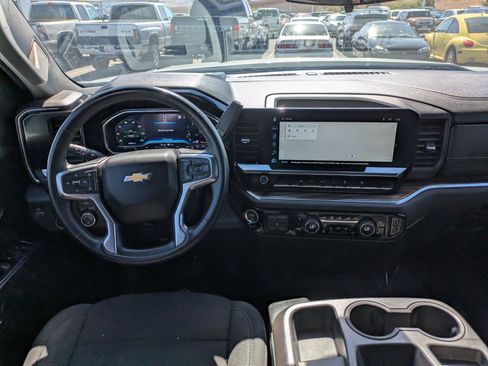 Used 2023 Chevrolet Silverado 1500 LT w/ Z71 Off-Road Package AWD/4WD image 29