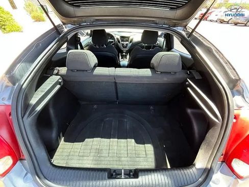 Used 2015 Hyundai Veloster FWD image 14