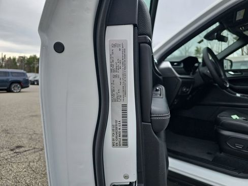 New 2025 Jeep Grand Cherokee Altitude image 32