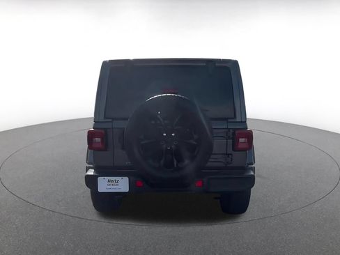 Used 2025 Jeep Wrangler Unlimited Sahara AWD/4WD image 10