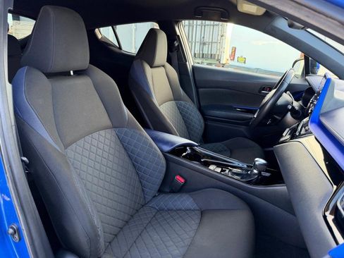 Used 2020 Toyota C-HR image 22