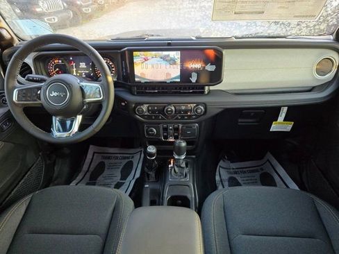 New 2025 Jeep Wrangler Unlimited Sahara w/ Safety Group AWD/4WD image 31