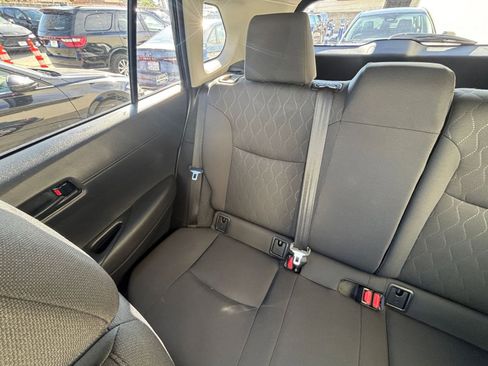 Used 2025 Toyota Corolla Cross LE image 39