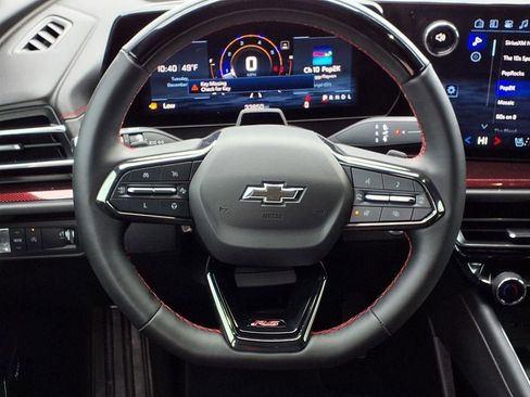 Used 2024 Chevrolet Traverse RS image 20