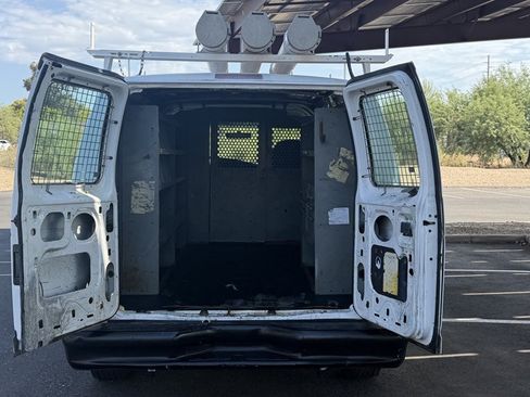 Used 2004 Ford E-150 and Econoline 150 RWD image 5