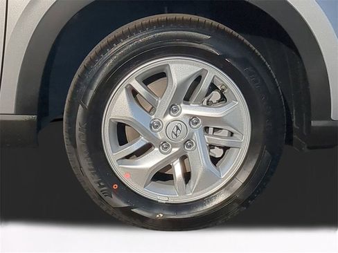 New 2026 Hyundai Venue SE image 11