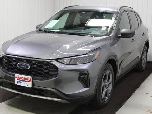 Used 2025 Ford Escape ST-Line image 3