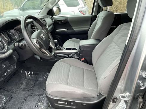Used 2023 Toyota Tacoma SR5 w/ Technology Package AWD/4WD image 14