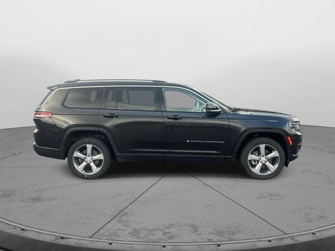 Used 2022 Jeep Grand Cherokee L Limited AWD/4WD image 6