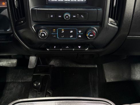 Used 2019 Chevrolet Silverado 2500 W/T w/ WT Convenience Package AWD/4WD image 19