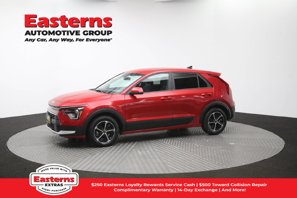 Used 2025 Kia Niro LX FWD image 57