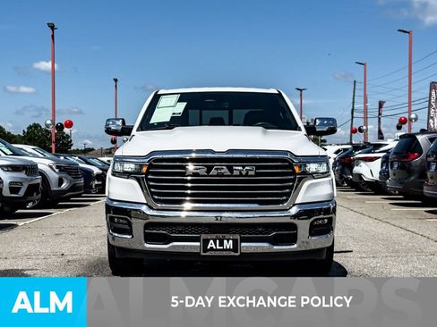 Used 2025 RAM 1500 Laramie AWD/4WD image 3