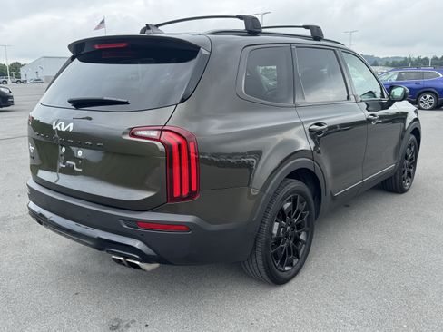 Used 2022 Kia Telluride EX w/ EX Premium Package AWD/4WD image 3