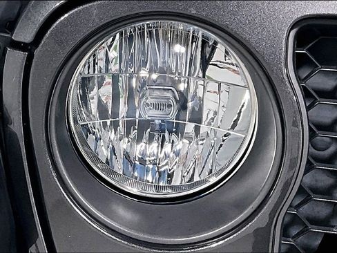 Used 2023 Jeep Gladiator Rubicon image 39