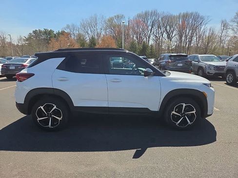 Used 2023 Chevrolet TrailBlazer RS w/ Sun and Liftgate Package image 4