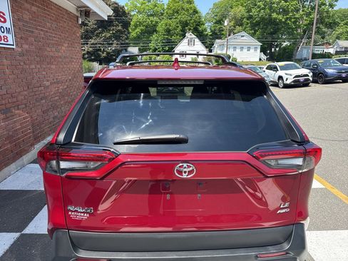 Used 2020 Toyota RAV4 LE w/ All Weather Liner Package AWD/4WD image 9