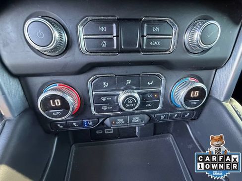 Used 2023 GMC Yukon XL SLT AWD/4WD image 4
