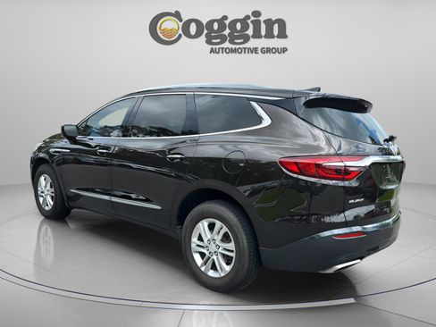 Used 2018 Buick Enclave Essence image 3