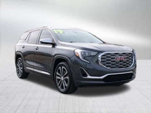 Used 2019 GMC Terrain Denali w/ Advanced Safety Package image 9