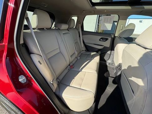 Used 2023 Nissan Rogue SL AWD/4WD image 37