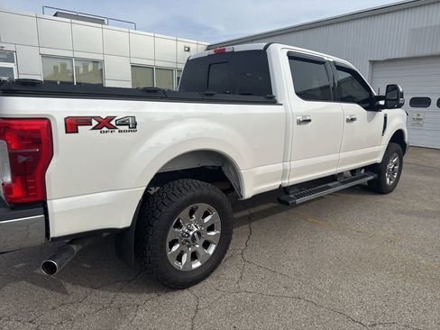 Used 2018 Ford F250 Lariat w/ Lariat Ultimate Package image 3