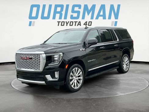 Used 2021 GMC Yukon XL Denali image 3