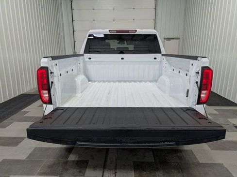 Used 2024 GMC Sierra 1500 Elevation image 23