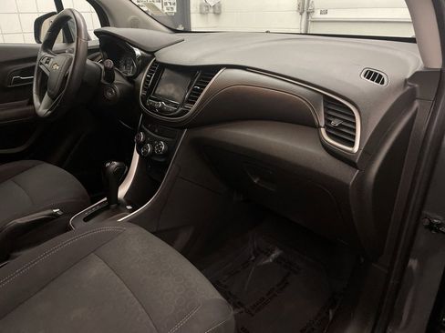Used 2020 Chevrolet Trax LS w/ Tint and Cruise Package image 20
