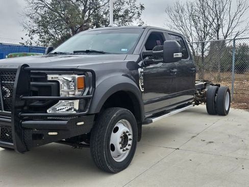 Used 2020 Ford F450 XL w/ Power Equipment Group image 2