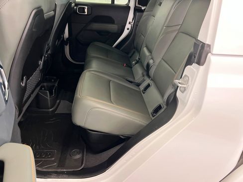 Used 2025 Jeep Gladiator Mojave image 22