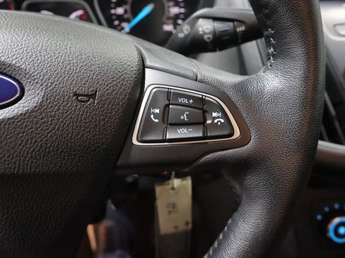Used 2017 Ford Focus SE w/ Cold Weather Package FWD image 31