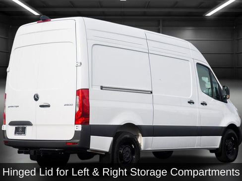 Used 2025 Mercedes-Benz Sprinter 2500 image 13