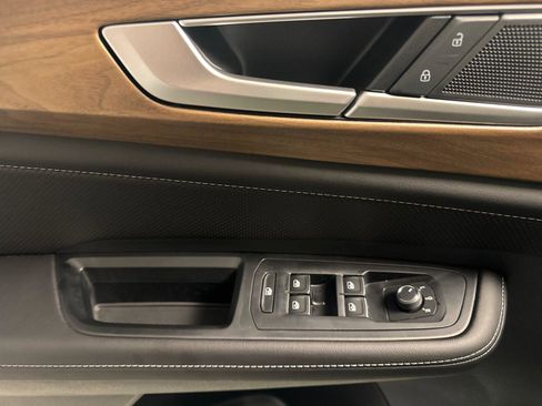 New 2026 Volkswagen Atlas SE image 10